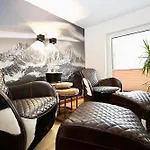 Strand Chalet
